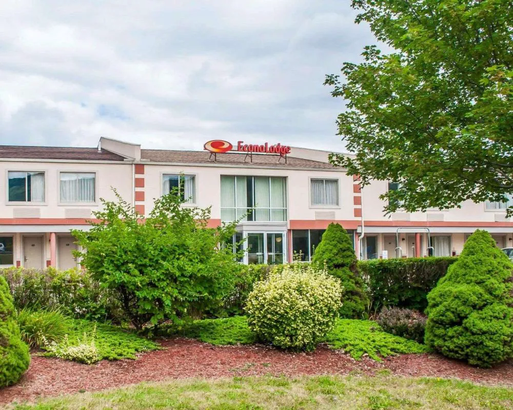 Econo Lodge Elmira-Corning hotel hero