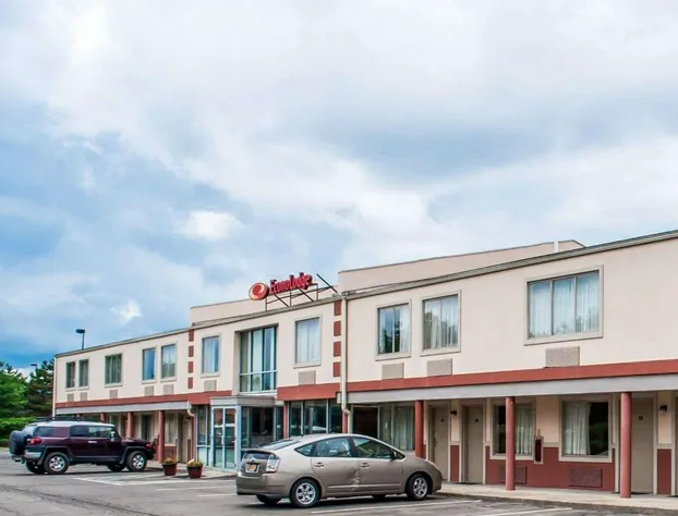 Econo Lodge Elmira-Corning hotel detail image 4