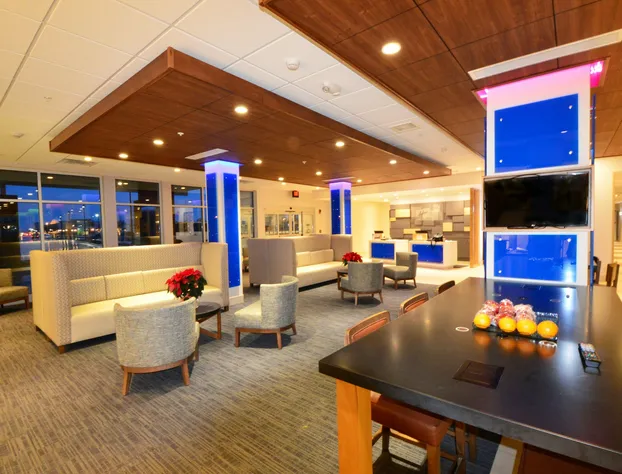 Holiday Inn Express & Suites Toledo South - Perrysburg by IHG hotel detail image 1