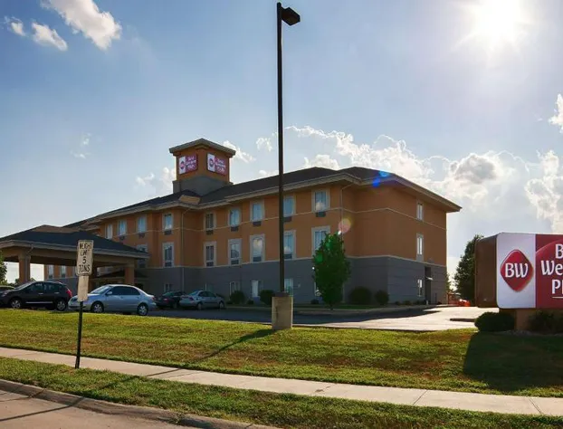 Best Western Plus Pontoon Beach hotel detail image 1