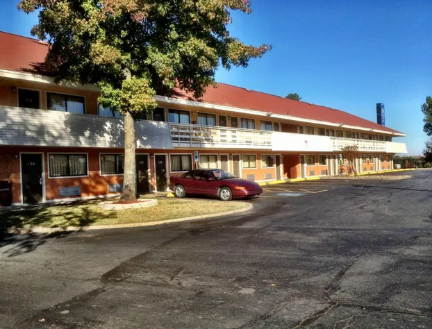 Americas Best Value Inn & Suites Little Rock at Scott Hamilton Dr hotel detail image 2