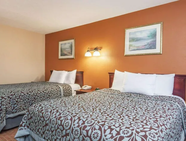 Red Carpet Inn hotel detail image 4