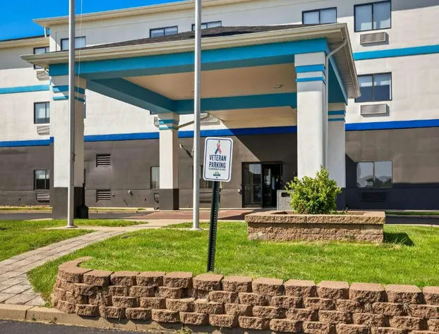 Days Inn by Wyndham Collinsville/St. Louis hotel detail image 4