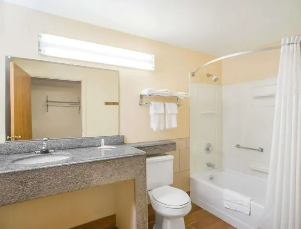 Knights Inn Tonawanda hotel detail image 2