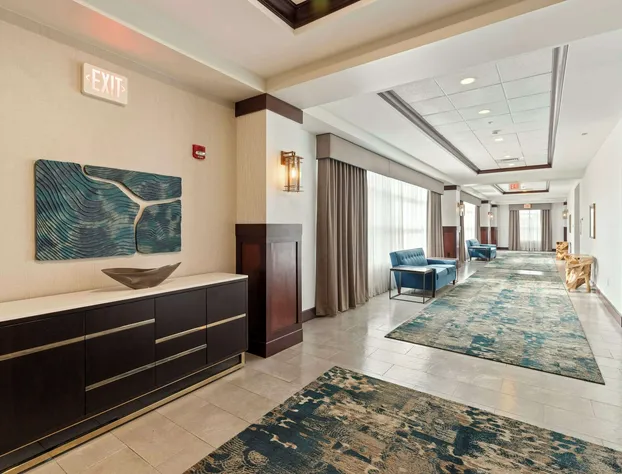 DoubleTree by Hilton Front Royal Blue Ridge Shadows hotel detail image 3