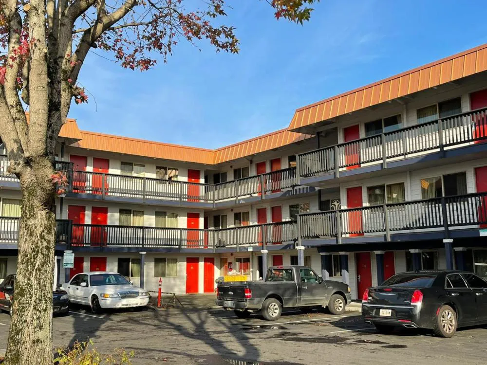 Portland Inn hotel hero