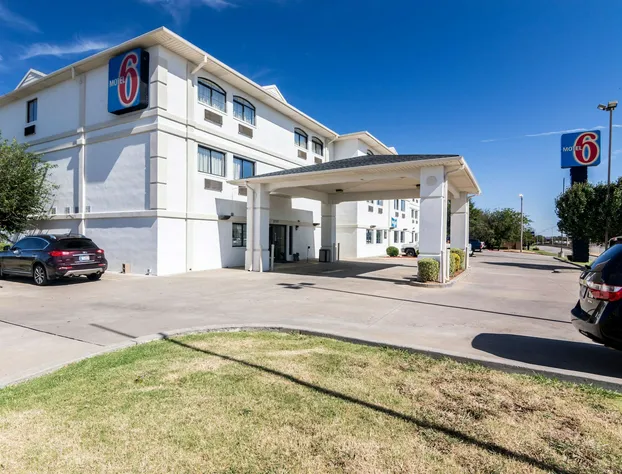 Motel 6 Oklahoma City, OK hotel detail image 2