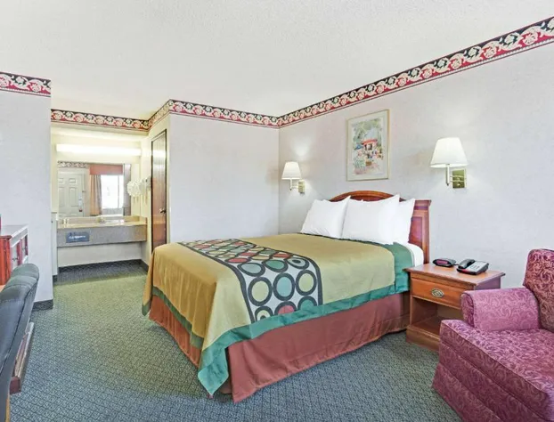 Super 8 by Wyndham Tucson Downtown Convention Center hotel detail image 2