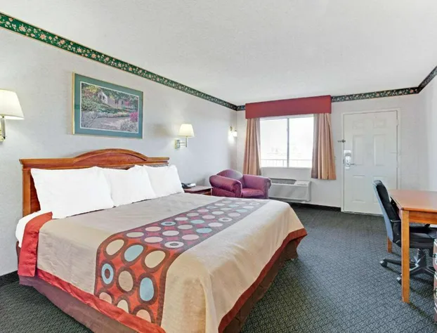 Super 8 by Wyndham Tucson Downtown Convention Center hotel detail image 3