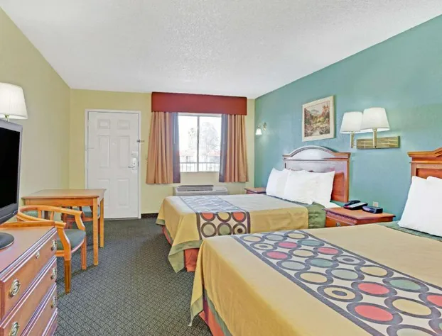 Super 8 by Wyndham Tucson Downtown Convention Center hotel detail image 4