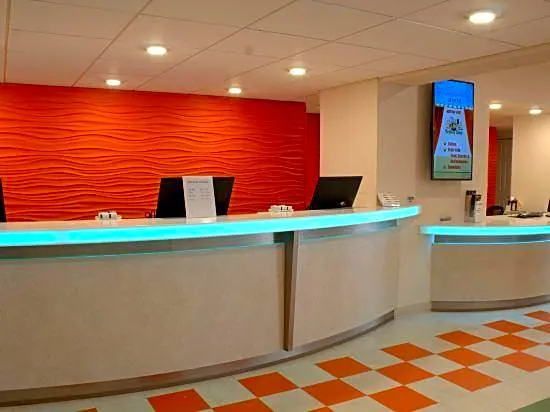 Adventureland Inn hotel hero