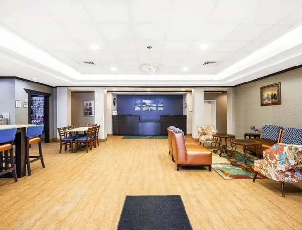 La Quinta Inn & Suites by Wyndham Glendive hotel detail image 4