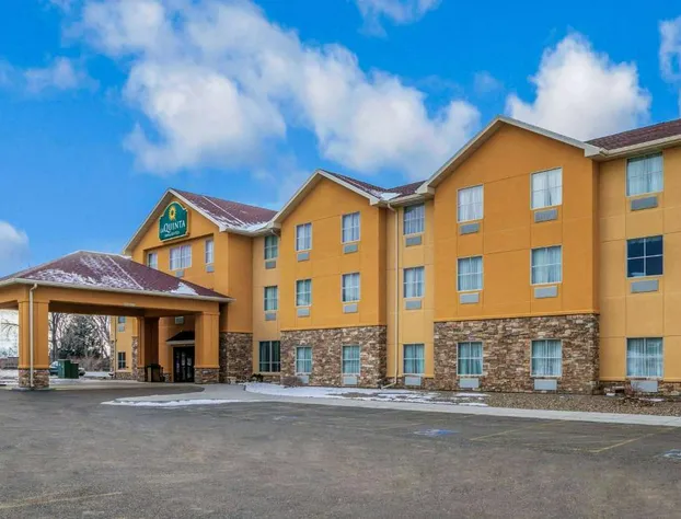 La Quinta Inn & Suites by Wyndham Glendive hotel detail image 1