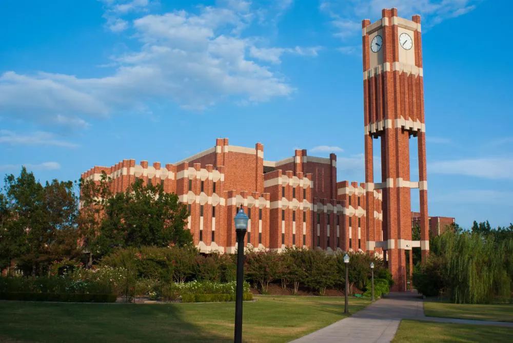 Holiday Inn Express & Suites Norman by IHG hotel hero