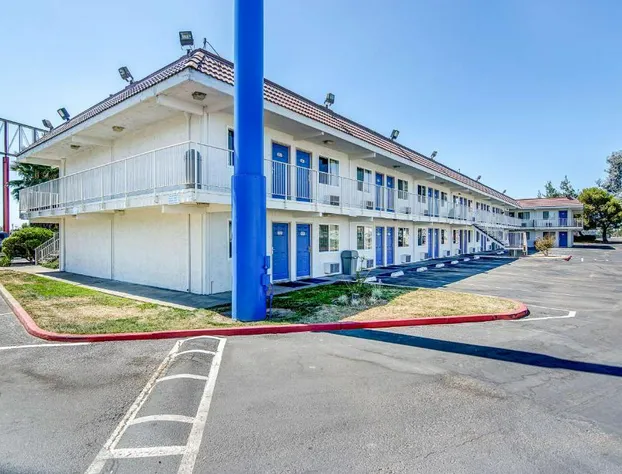 Motel 6 Stockton, CA - Charter Way West hotel detail image 2