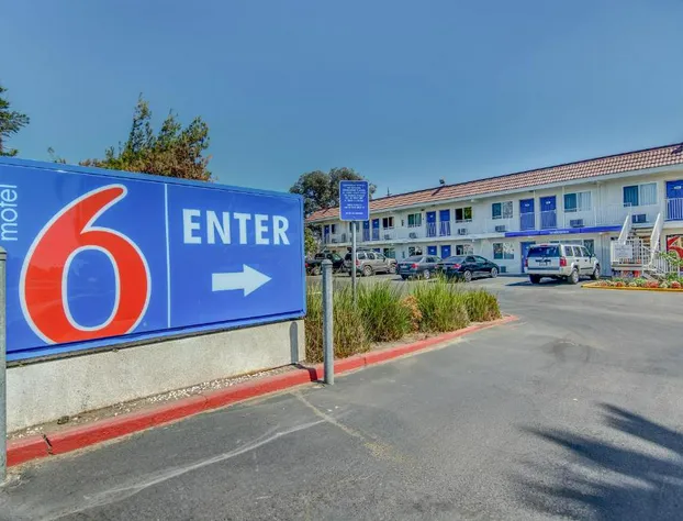 Motel 6 Stockton, CA - Charter Way West hotel detail image 3
