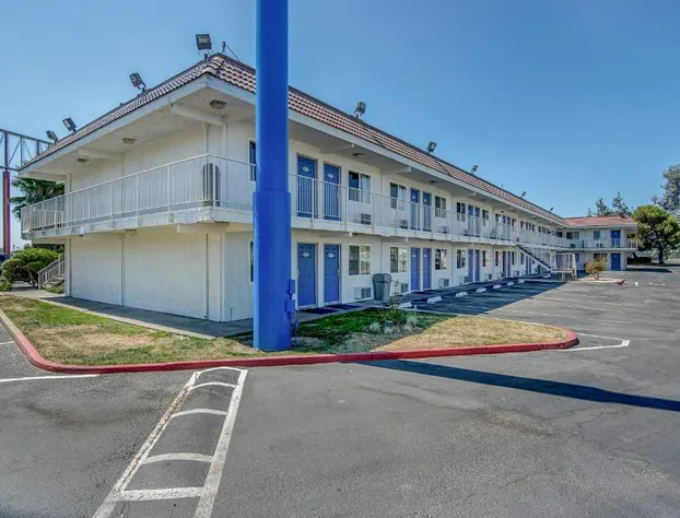 Motel 6 Stockton, CA - Charter Way West hotel detail image 4