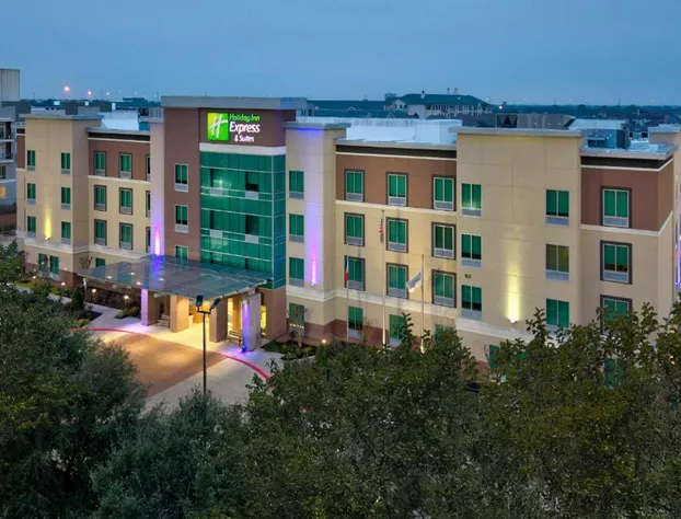 Holiday Inn Express & Suites Houston S - Medical Ctr Area by IHG hotel detail image 3