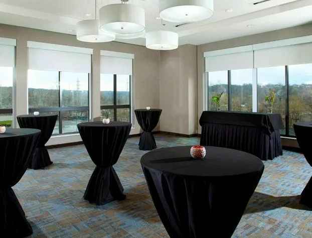 Courtyard Akron Downtown hotel detail image 2