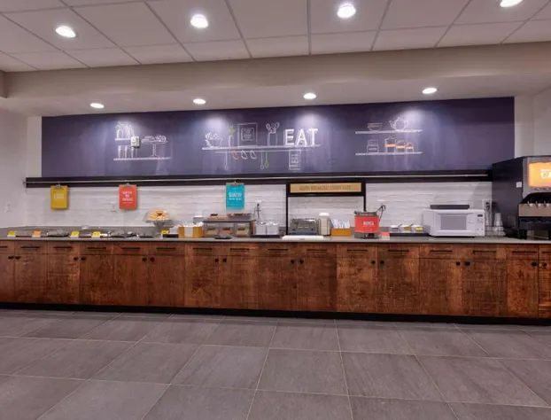 Hampton Inn Norfolk hotel detail image 3