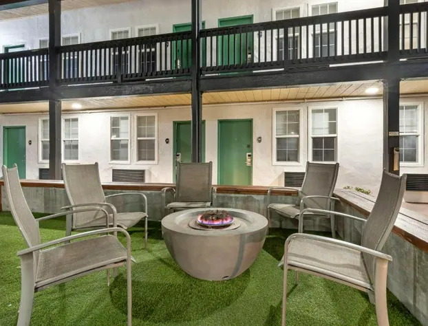 Best Western Marina State Beach hotel detail image 3