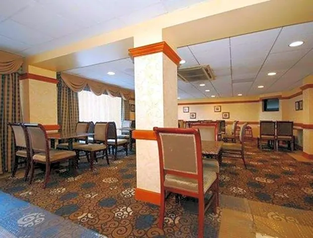 Quality Inn & Suites Bensalem hotel detail image 3