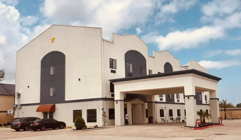 Days Inn by Wyndham Kemah hotel hero