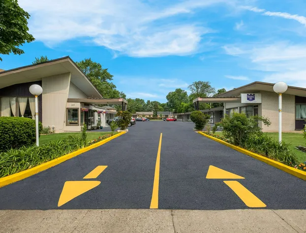 Knights Inn Burlington, ON hotel detail image 2