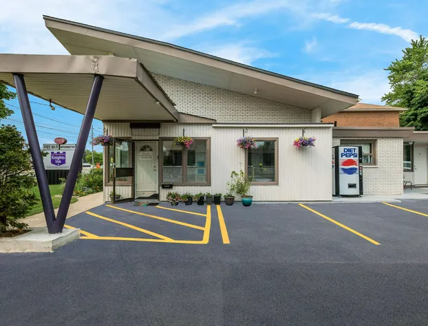 Knights Inn Burlington, ON hotel detail image 1