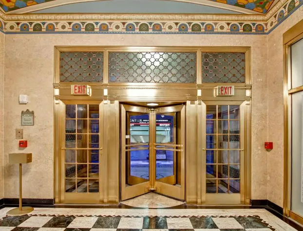 Hampton Inn & Suites Cincinnati-Downtown hotel detail image 1