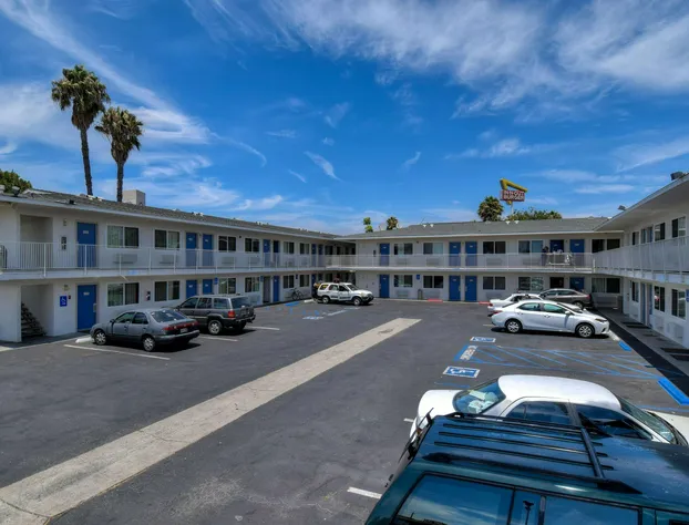 Motel 6 Westminster South - Long Beach hotel detail image 3