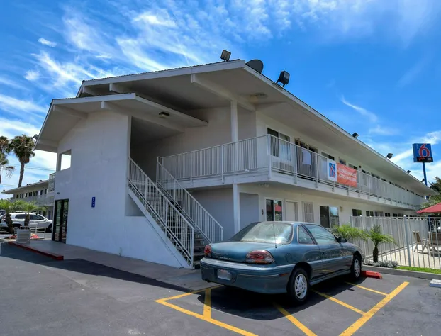 Motel 6 Westminster South - Long Beach hotel detail image 4
