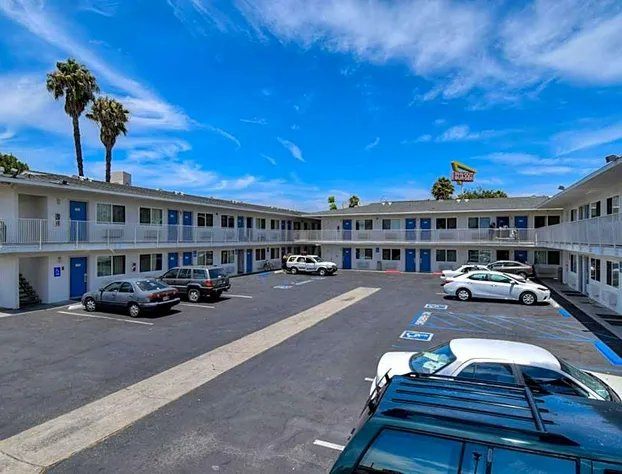 Motel 6 Westminster South - Long Beach hotel detail image 2