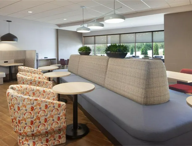 Home2 Suites by Hilton Canton hotel detail image 2