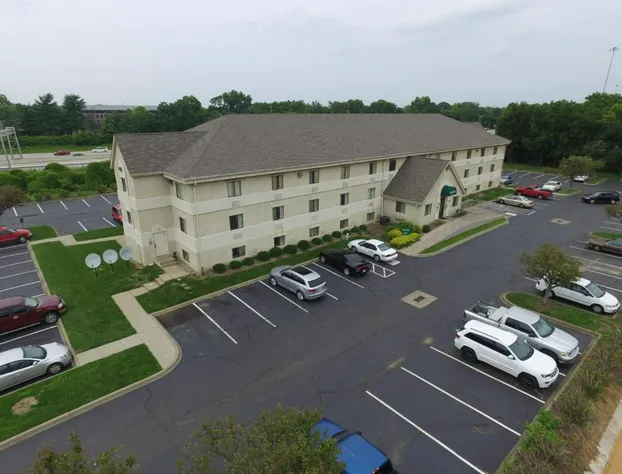 DuPont Suites hotel detail image 2