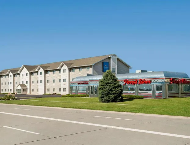 Baymont by Wyndham Fremont hotel detail image 3