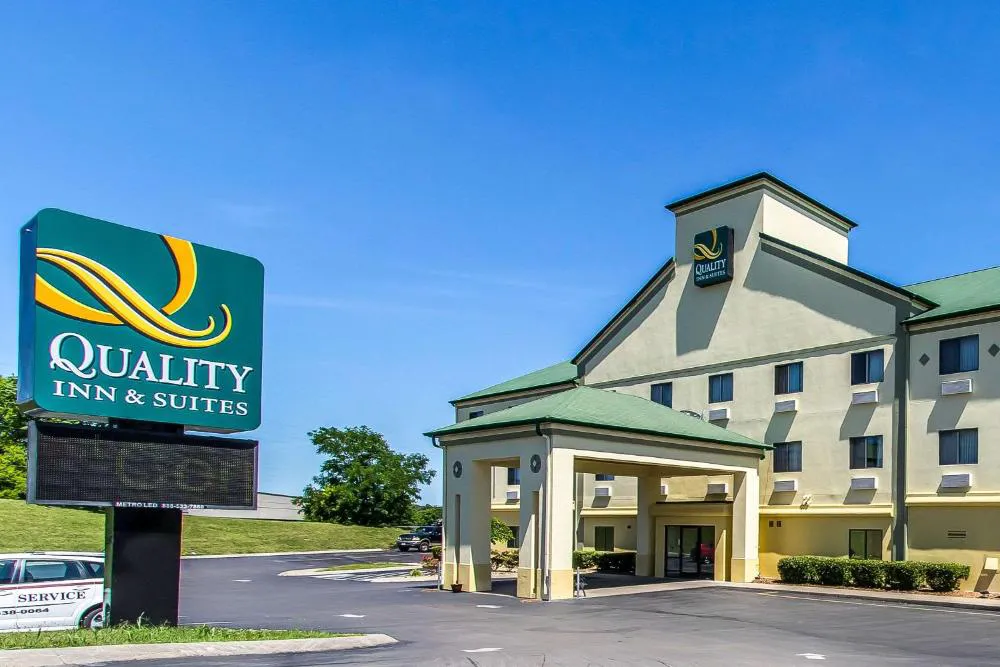 Quality Inn & Suites hotel hero