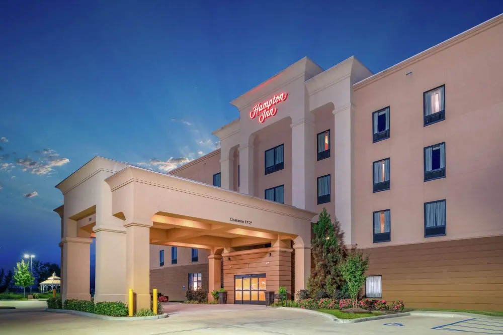 Hampton Inn Marion hotel hero