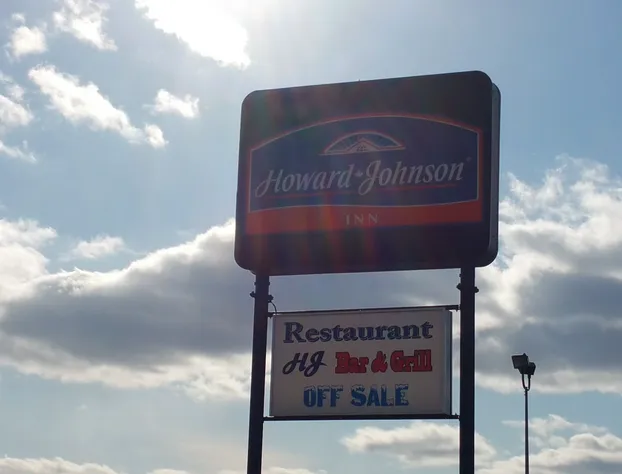 Howard Johnson by Wyndham Melville hotel detail image 1