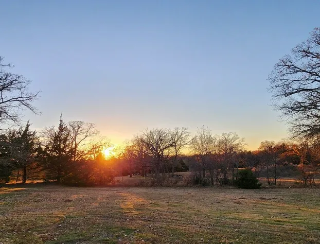 The Whispering Pines Inn Bed & Breakfast hotel detail image 2