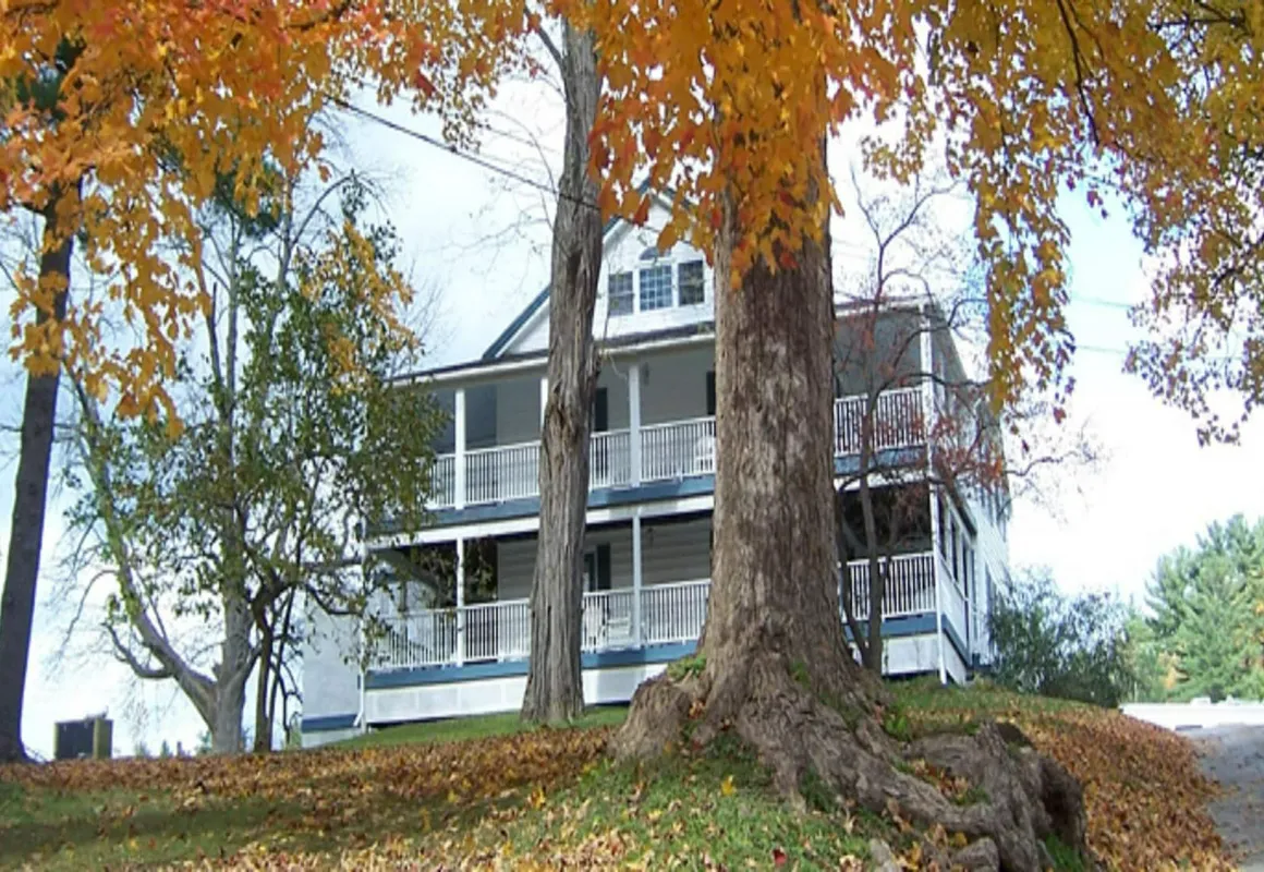 Locust Tree Bed and Breakfast LLC hotel hero