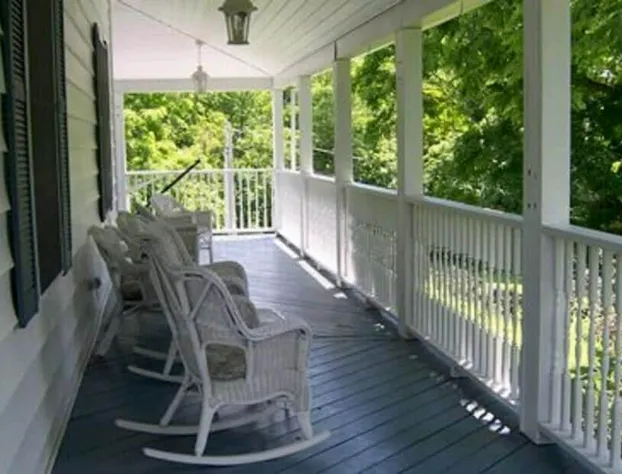 Locust Tree Bed and Breakfast LLC hotel detail image 1