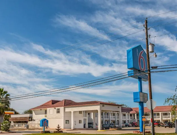 Motel 6 San Marcos, TX - North hotel detail image 1