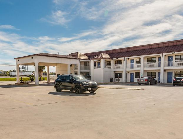 Motel 6 San Marcos, TX - North hotel detail image 1