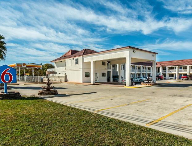 Motel 6 San Marcos, TX - North hotel detail image 3
