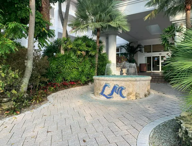 Lago Mar Beach Resort & Club hotel detail image 3