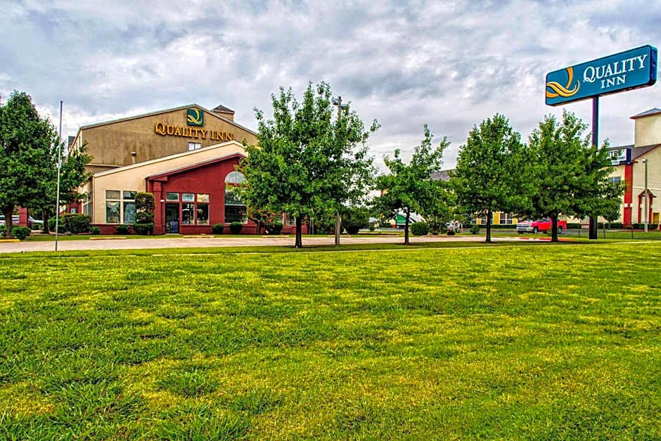 Quality Inn Moore - Oklahoma City hotel hero