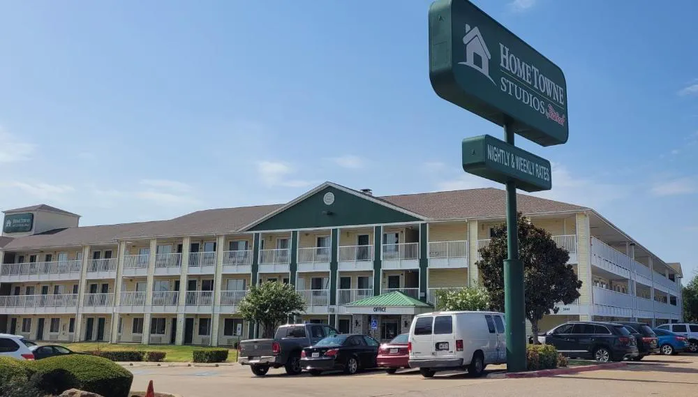 HomeTowne Studios by Red Roof Dallas - Irving hotel hero