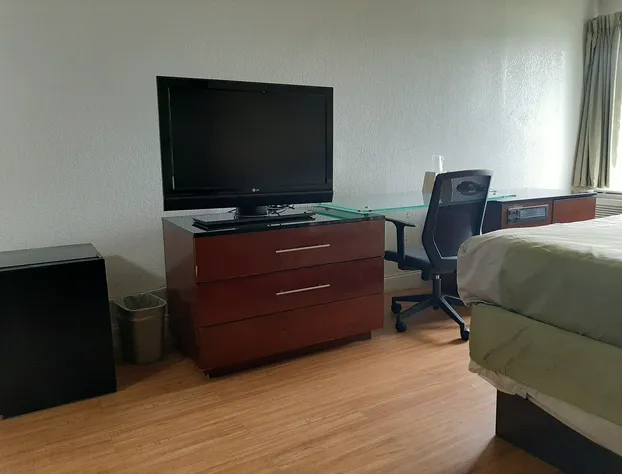 Econo Lodge hotel detail image 4