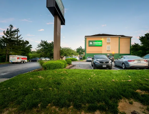 HomeTowne Studios by Red Roof St. Louis - Airport/ N Lindbergh hotel detail image 4